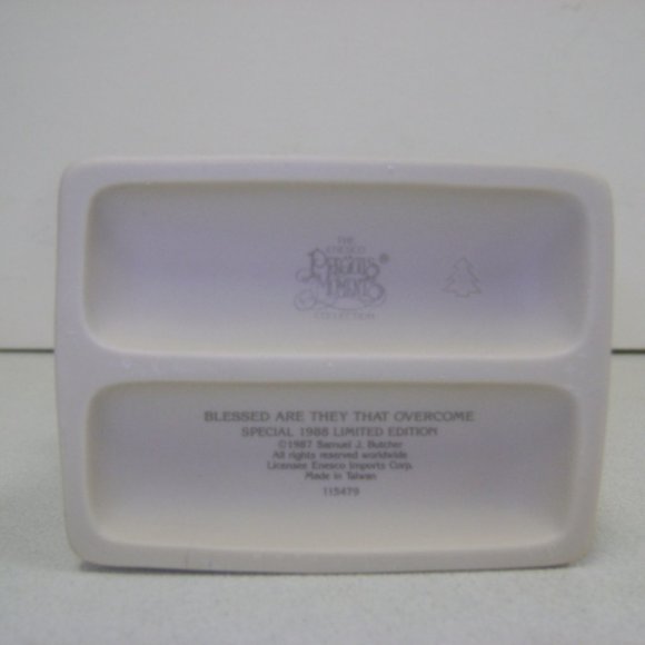 Precious Moments porcelain figurine 1987 "Blessed Our They That Over come" - Picture 4 of 4